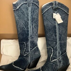 Zara Women's Blue Denim Boots